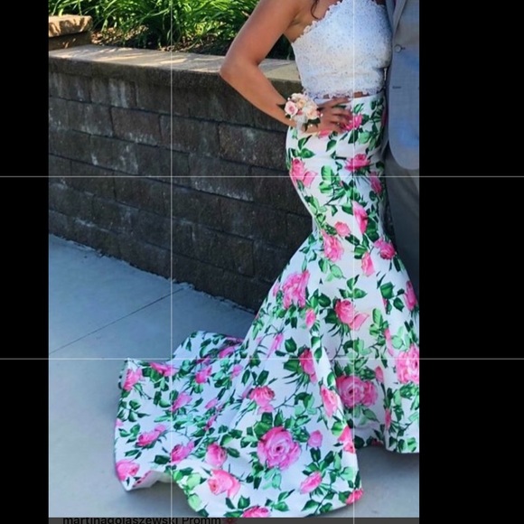 Absolutely stunning Sherri Hill two piece dress with a tail! - Picture 3 of 3